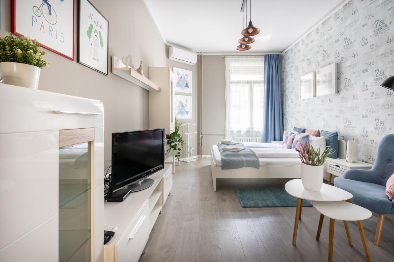 Bpr Chic Gem In The Heart Of The City Boedapest Buitenkant foto