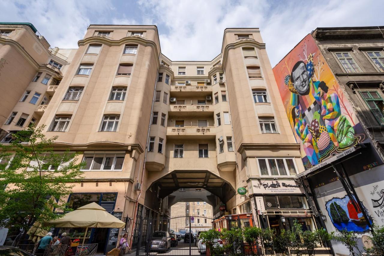Bpr Chic Gem In The Heart Of The City Boedapest Buitenkant foto